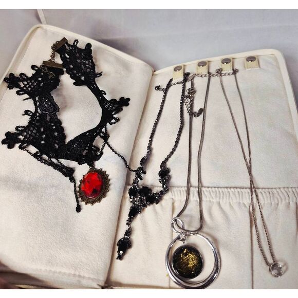 Leather jewelry organizer - Picture 5 of 10